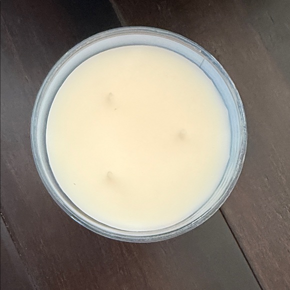 BATH & BODY WORKDS Bath 3 Wick Sweater Weather Candle - Picture 5 of 8